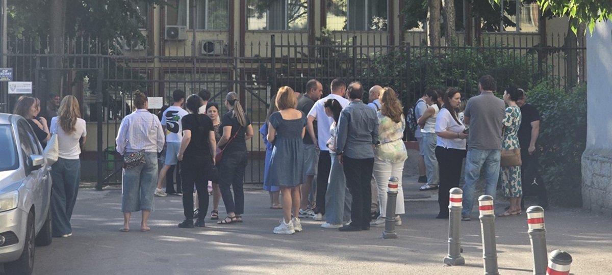 FOTO Peste 5.500 de elevi din județul Constanța susțin azi prima probă la Evaluarea Națională! Unde pot fi anunțate eventualele nereguli