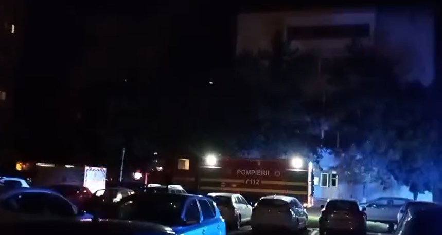 ALERTĂ în Tomis Nord! Incendiu într-un apartament de la etajul al unui bloc de pe aleea Hortensiei