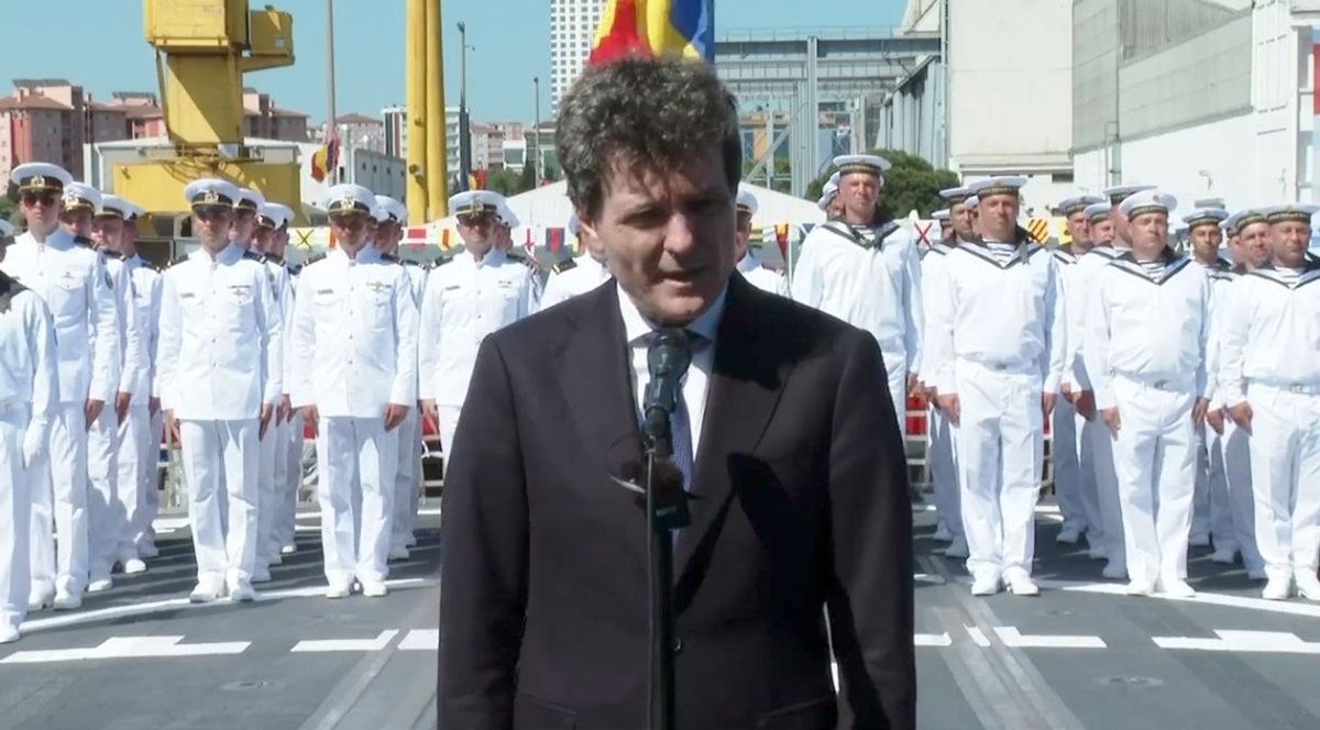 VIDEO Nicușor Dan, despre drona maritimă ce a explodat în Portul Constanța: Patrule comune MApN - MAI pentru sporirea siguranței zonei
