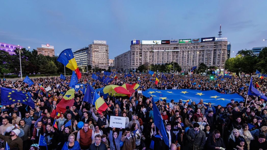 Proteste în această seară în Piața Victoriei, după dosarul DNA în legătură cu Ciprian Ciucu și decizia ANI împotriva lui Dominic Fritz