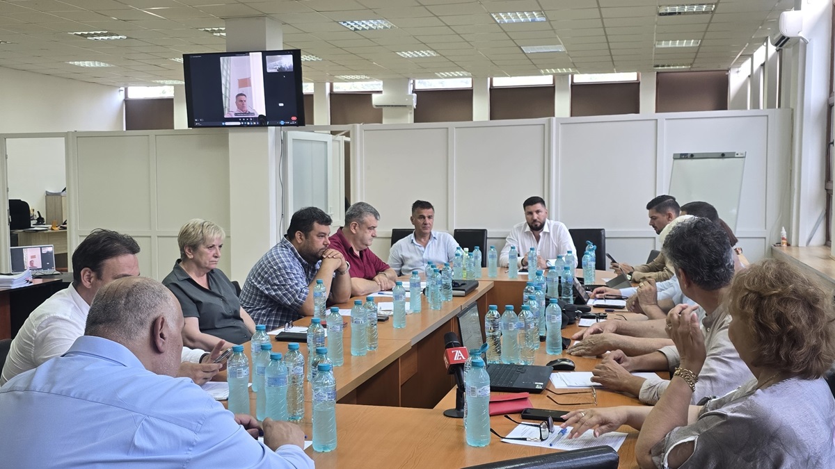 LIVE FOTO VIDEO Consiliul Local Cernavodă, în ședință ordinară! Reorganizarea primăriei și rectificarea bugetului orașului, pe ordinea de zi