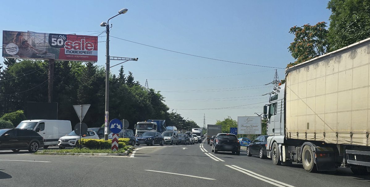 FOTO Cozi KILOMETRICE pe DN 39, între Agigea și Eforie: Se circulă bară la bară în ambele sensuri