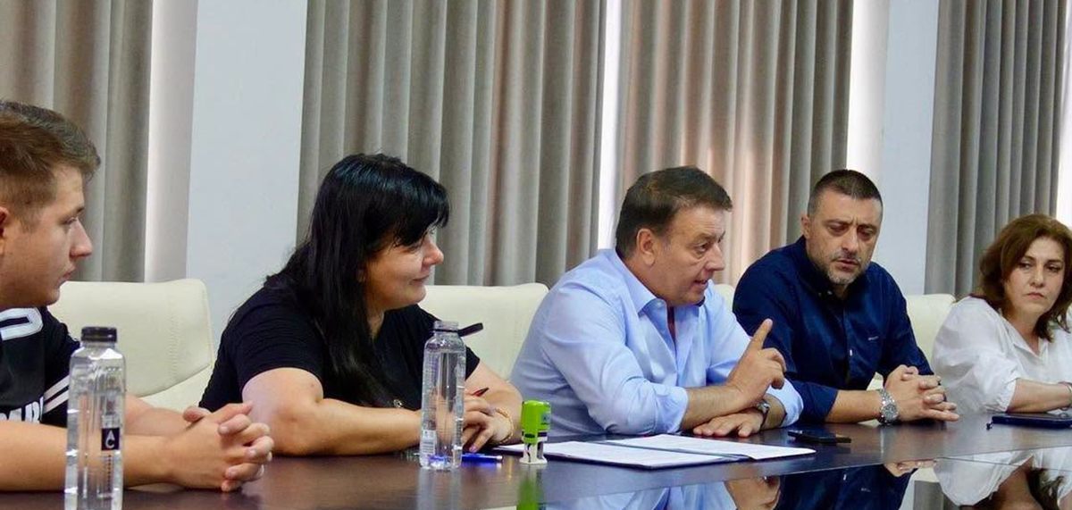 Florin Mitroi a semnat contractul pentru modernizarea DJ 393
