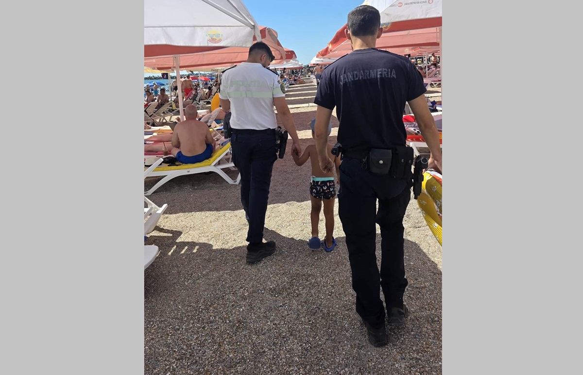 Situație incredibilă pe plajă la Eforie Nord! Salvamarii au găsit un copil de trei ani care se pierduse de părinți. Cum s-a terminat totul