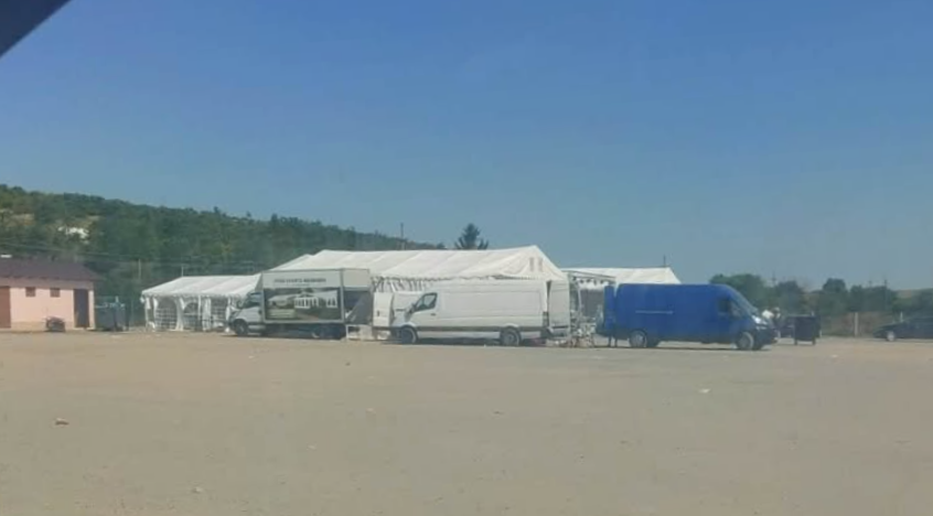 Reclamații privind organizarea de nunți pe terenul unei pieți agroalimentare din Băneasa. Primarul Eleonor Blăgan: Este o sursă de venit pentru bugetul local