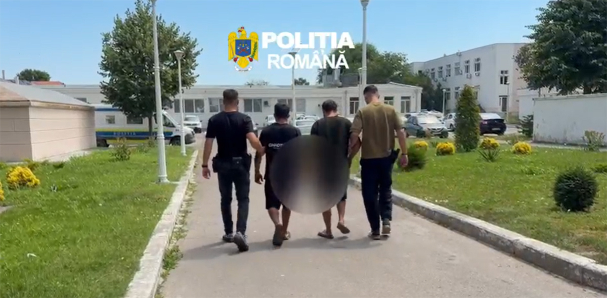 VIDEO Doi hoți de piese de vagoane CFR, prinși de polițiștii din Constanța: Au ajuns după gratii pentru 24 de ore