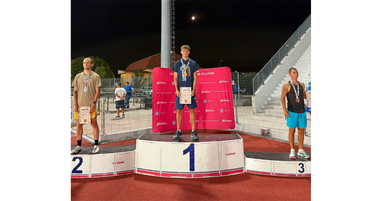 FOTO Alin Mihai Savlovschi de la CS Medgidia este noul campion NAȚIONAL la proba de 3.000 metri obstacole