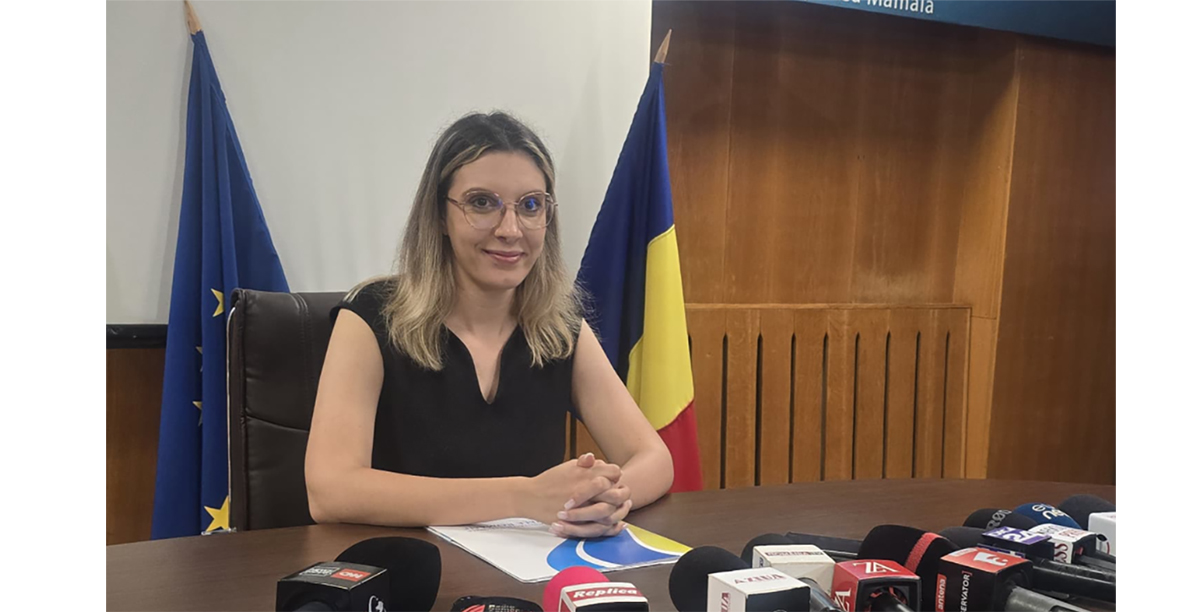 VIDEO Diana Buzoianu, la Constanța: Ministra anunță că terasele ilegale vor fi demolate, iar algele vor fi strânse direct din apa mării