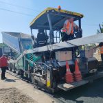 VIDEO Drumuri Județene Constanța anunță că a început asfaltarea în localitatea Poiana: Când vor fi finalizate lucrările