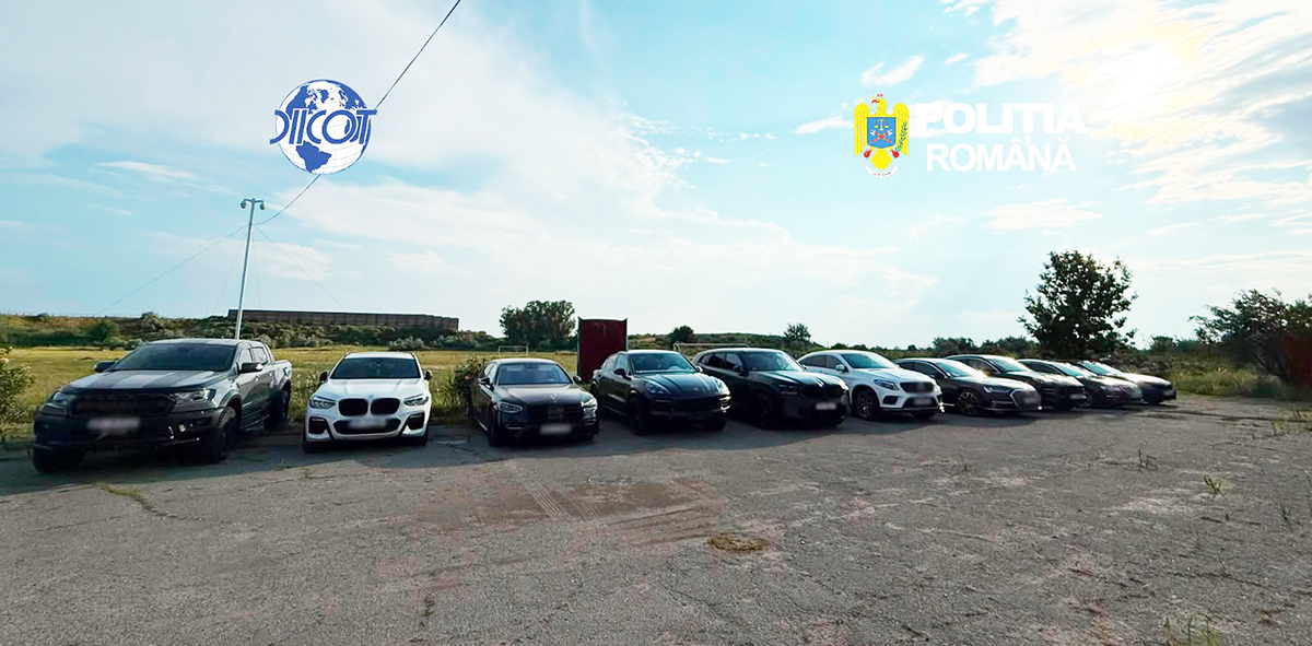 VIDEO Averea FABULOASĂ găsită la clanul Buricea din Brăila: Bani în pereți, 12 bolizi de lux de jumătate de milion de euro, șalupe, bijuterii și zeci de săbii