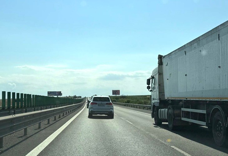Atenție, șoferi! Este aglomerație mare pe Autostrada A2, la întoarcerea de pe litoral