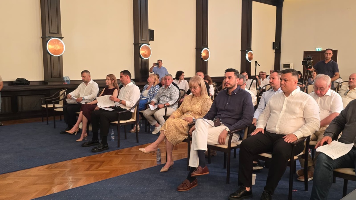 FOTO VIDEO Consiliul Local Constanța, convocat de primarul Chițac în ședință cu prezență fizică!: Construirea pasajului suprateran din zona Campus, rectificări bugetare și bani pentru Parohia Întâmpinarea Domnului, pe ordinea de zi