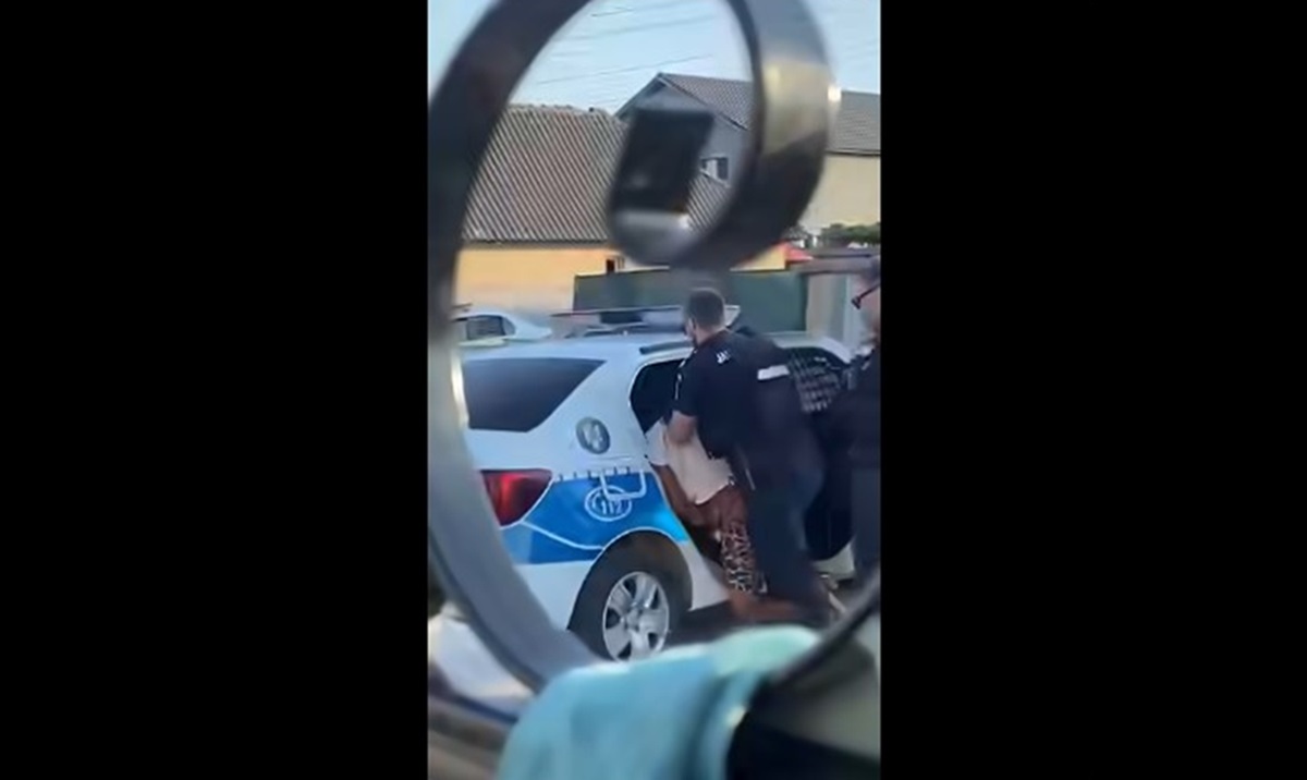 VIDEO Încătușări cu FORȚA la Lumina, după un accident în care a fost rănit un copil! Ce spune IPJ Constanța