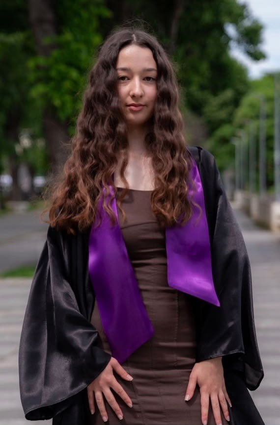 Selin Mizami elevă medie 9.97 Școala Gala Galaction Mangalia prima medie pe județ