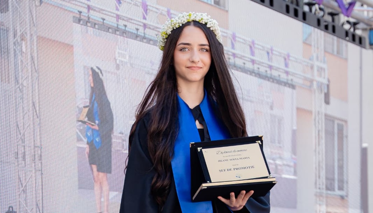 Eleva Sofia Maria Jianu, șefă de promoție la Liceul Teoretic Ovidius, a oținut una dintre cele două medii maxime pe județ la Evaluarea Națională: Fără sprijinul părinților și al profesorilor nu aș fi reușit să excelez