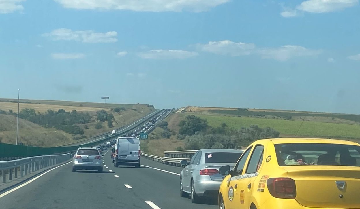 Atenție, șoferi! Accidente și trafic blocat pe Autostrada Soarelui, A2!