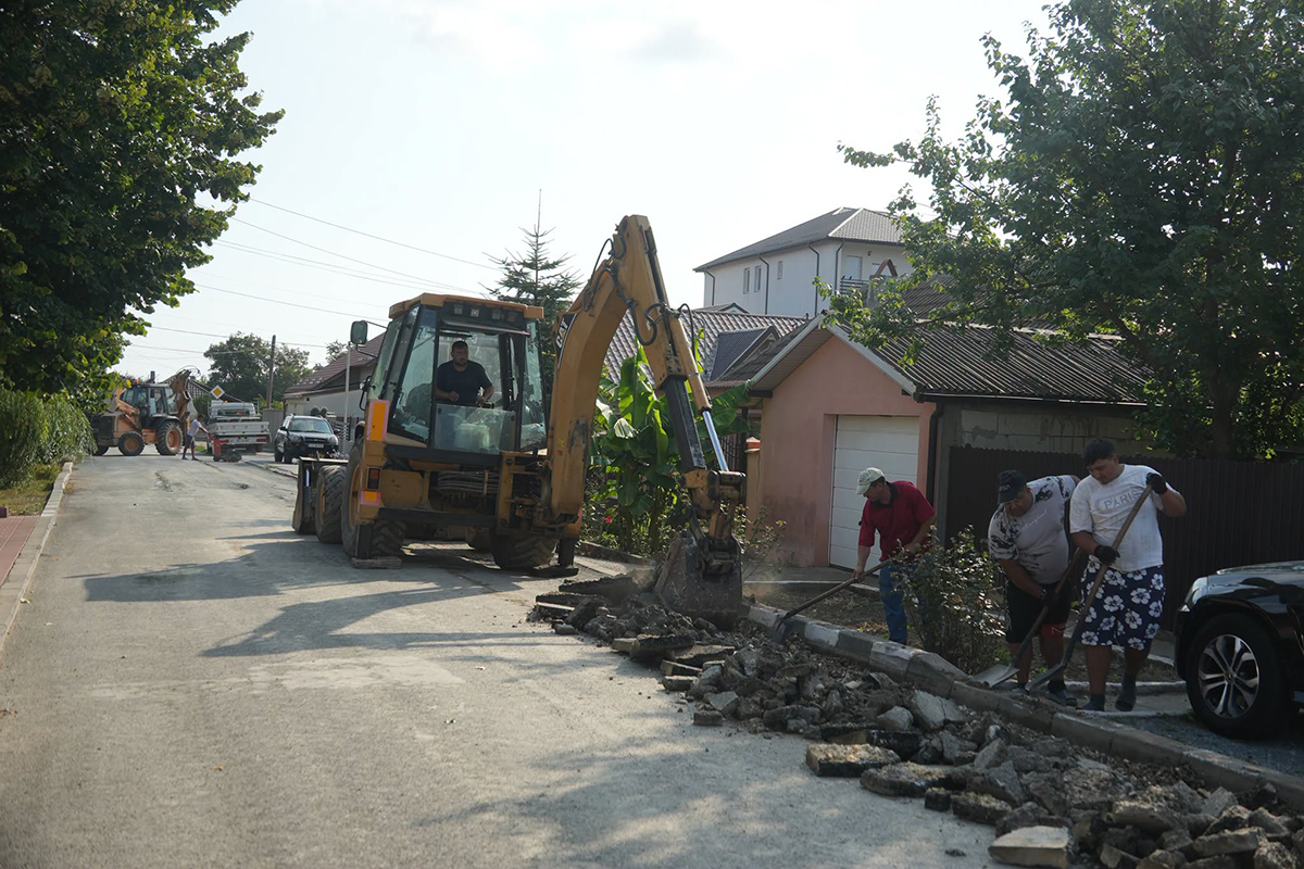 Lucrări pe strada Frunzelor din Cumpăna