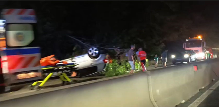 FOTO VIDEO O mașină s-a răsturnat noaptea trecută între Constanța și Lazu