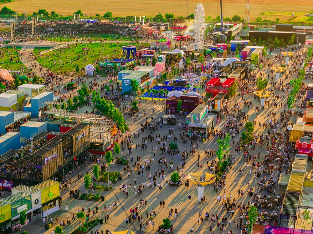 NIBIRU dă startul unui weekend-maraton de Sfânta Maria: trei zile de entertainment, de dimineața până noaptea