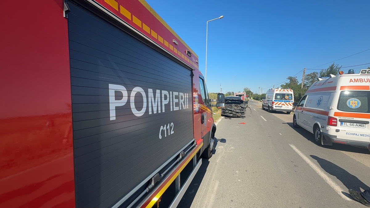 Accident auto GRAV între Corbu și Vadu, județul Constanța! Un autoturism a ieșit în afara părții carosabile