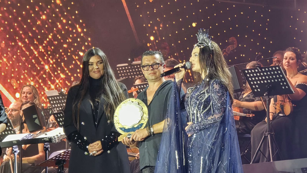 FOTO Olga Gorchinski a câștigat Festivalul Mamaia 2026 cu piesa Ești mai mult, compusă de Paula Seling și Alexandru Gorgos