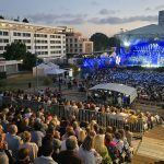 FOTO Festivalul Mamaia a revenit în forță: Sute de spectatori au cântat și dansat la prima seară, alături de Monica Anghel, Voltaj și Andreea Bălan