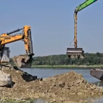 Apele Române explică cum vor fi scufundate cele patru barje care ar trebui să ridice nivelul Dunării la Cernavodă