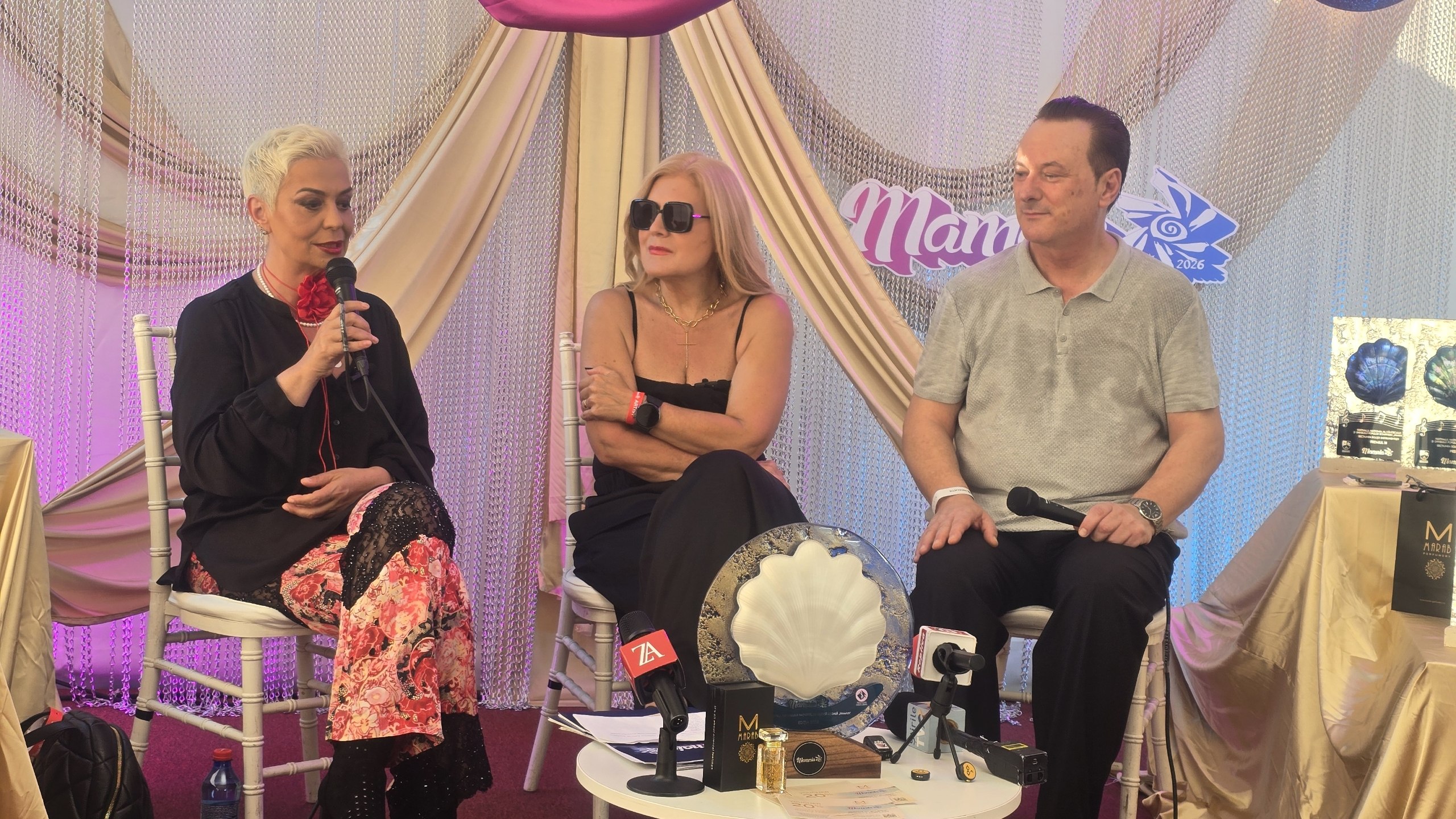 FOTO VIDEO Monica Anghel, Liana Stanciu și George Măndilă, gazdele conferinței de presă premergătoarei celei de a doua seri a Festivalului Mamaia 2026