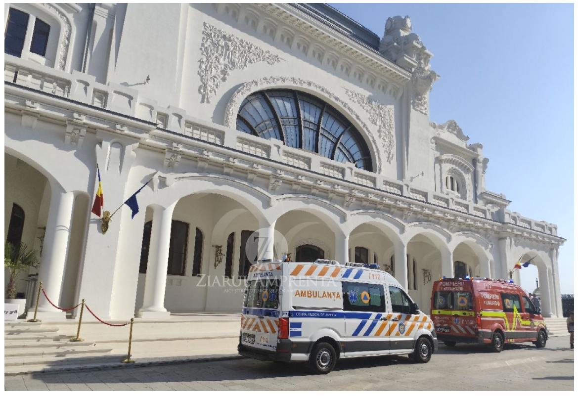 FOTO VIDEO Intervenție de urgență la Cazino Constanța! Au fost chemate SMURD-ul și o Ambulanță