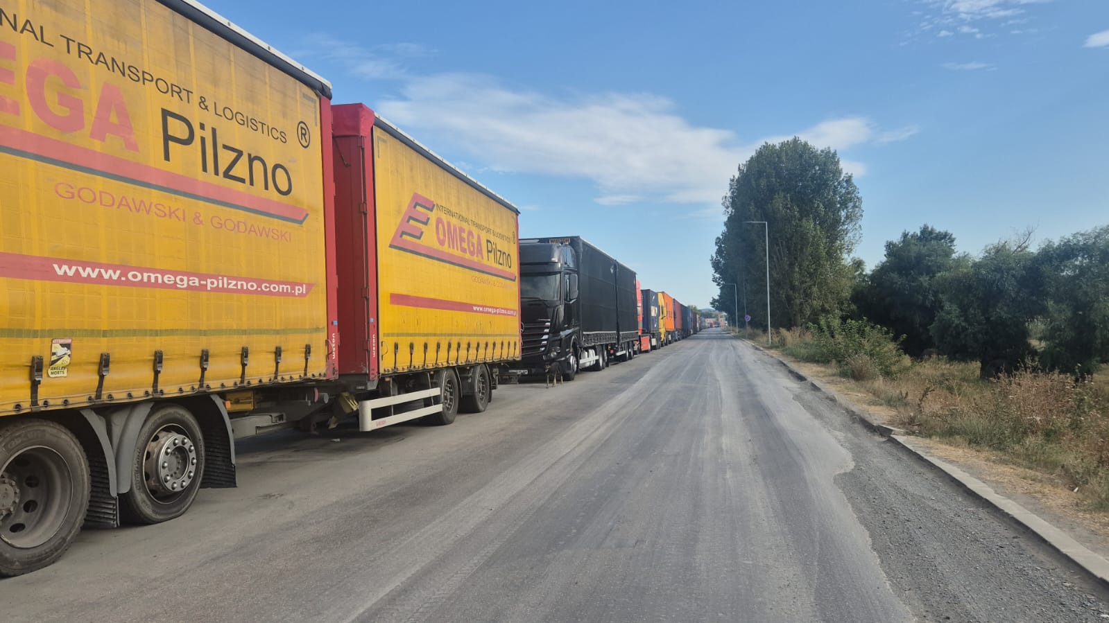 FOTO Cozi KILOMETRICE la PT Isaccea-Orlivka: Blocaj major de TIR-uri, cele mai multe ucrainene