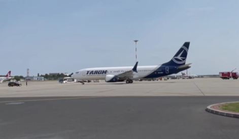 VIDEO TAROM a primit primul avion Boeing 737 MAX, cu numele Mircea Lucescu. Vezi pe ce rute va zbura