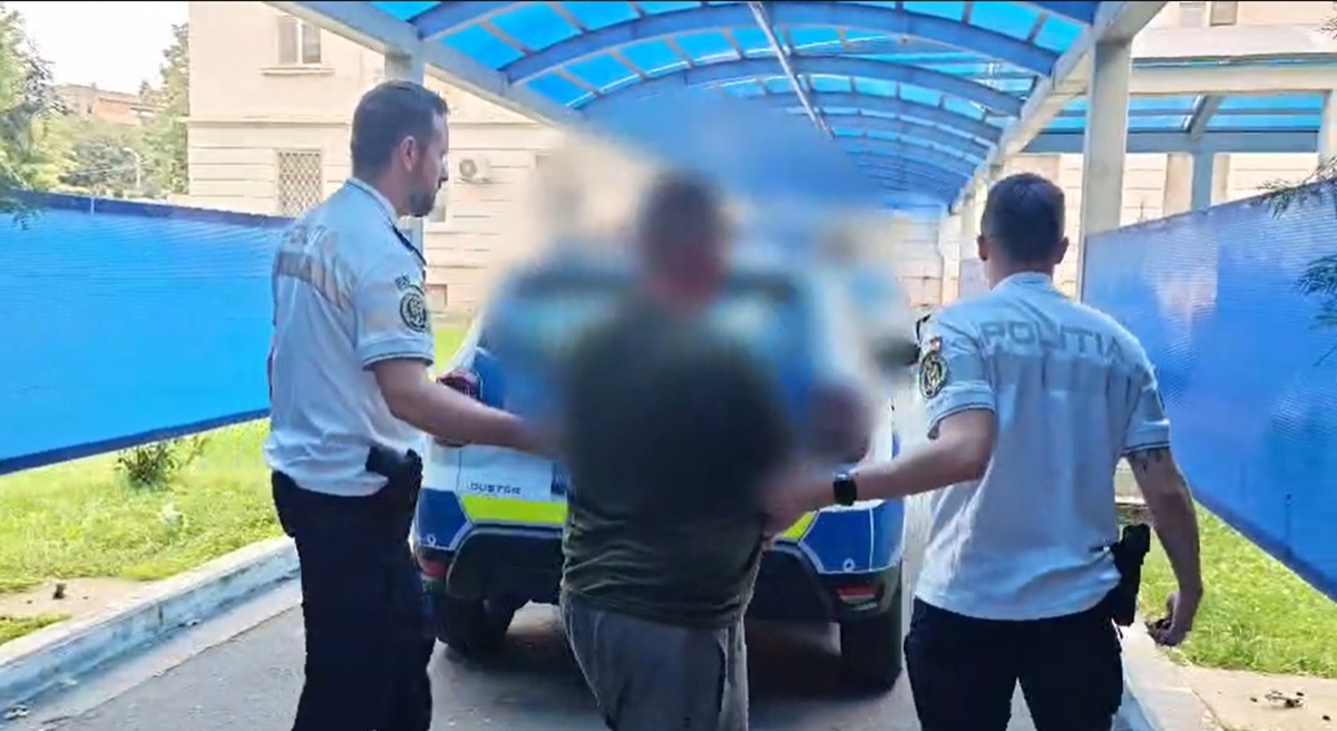 VIDEO Șofer fără permis încătușat de Poliția Rutieră, la Ovidiu! Azi va fi prezentat procurorului de caz