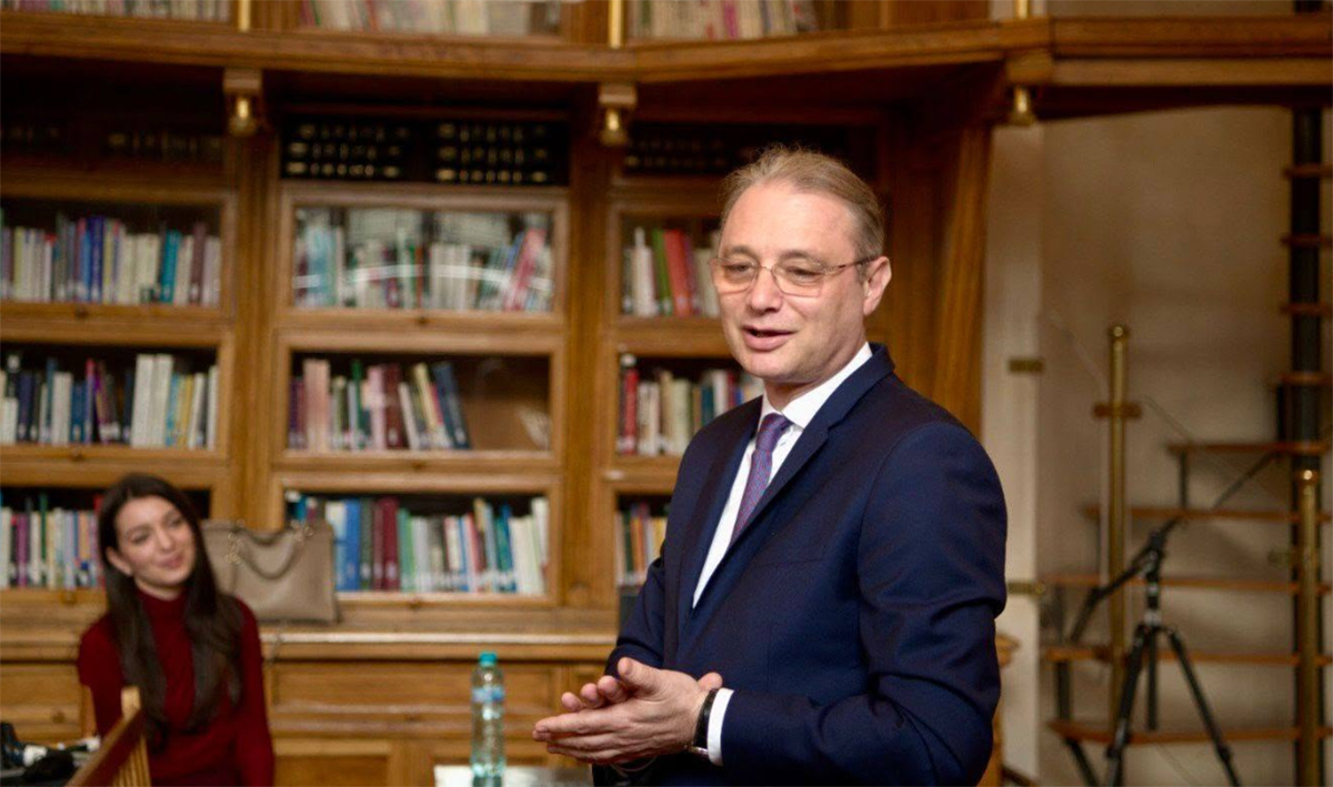 SURSE Nu există 233 de voturi pentru Luca Niculescu: Nicușor Dan ar putea AMÂNA desemnarea premierului