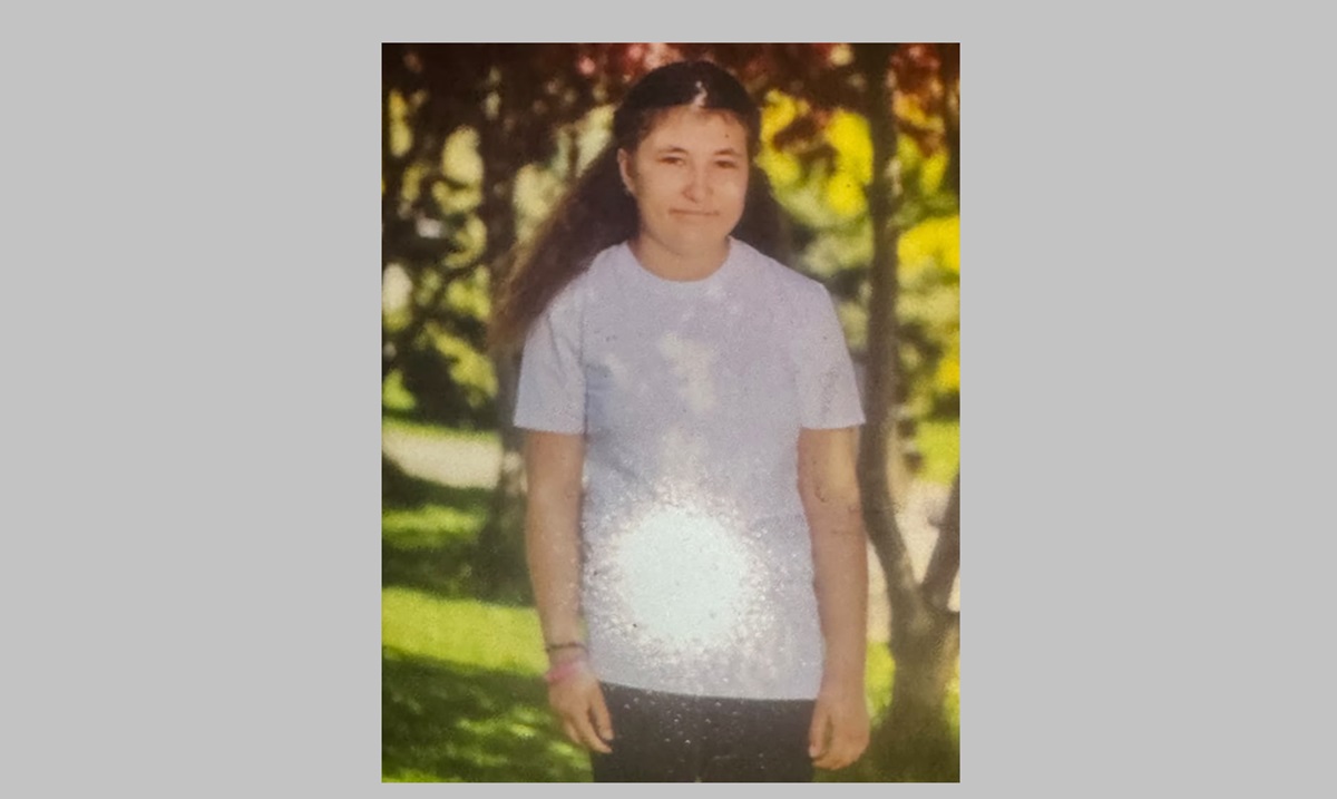 Polițiștii, în ALERTĂ: O adolescentă de 15 ani din Sibioara, dată dispărută!