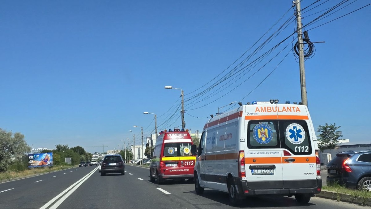 Intervenție de URGENȚĂ în Eforie Sud: Mamă, copil și adolescent scoși din valuri de salvamari!