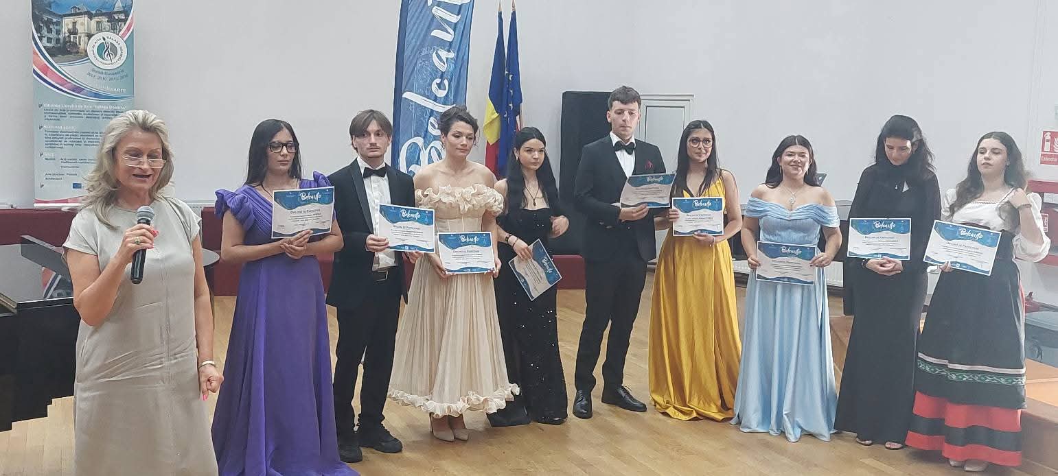 Rădulescu Andrei a obținut Premiul al III-lea la cea de-a V-a ediție a Festivalului–concurs național de muzică clasică „Belcanto”