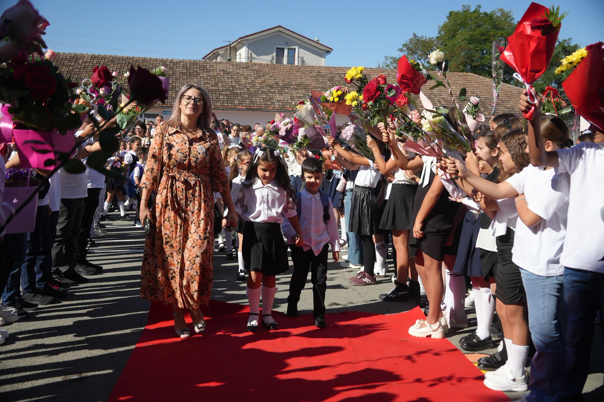 FOTO Un nou început, aceeași misiune: educația! Peste 2.000 de copii și elevi din comuna Cumpăna au început astăzi noul an școlar