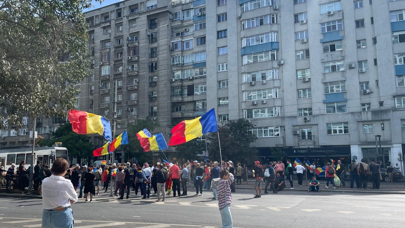 VIDEO Fermierii protestează în Capitală. Reprezentați ai ciobanilor au depus la Guvern o listă de revendicări