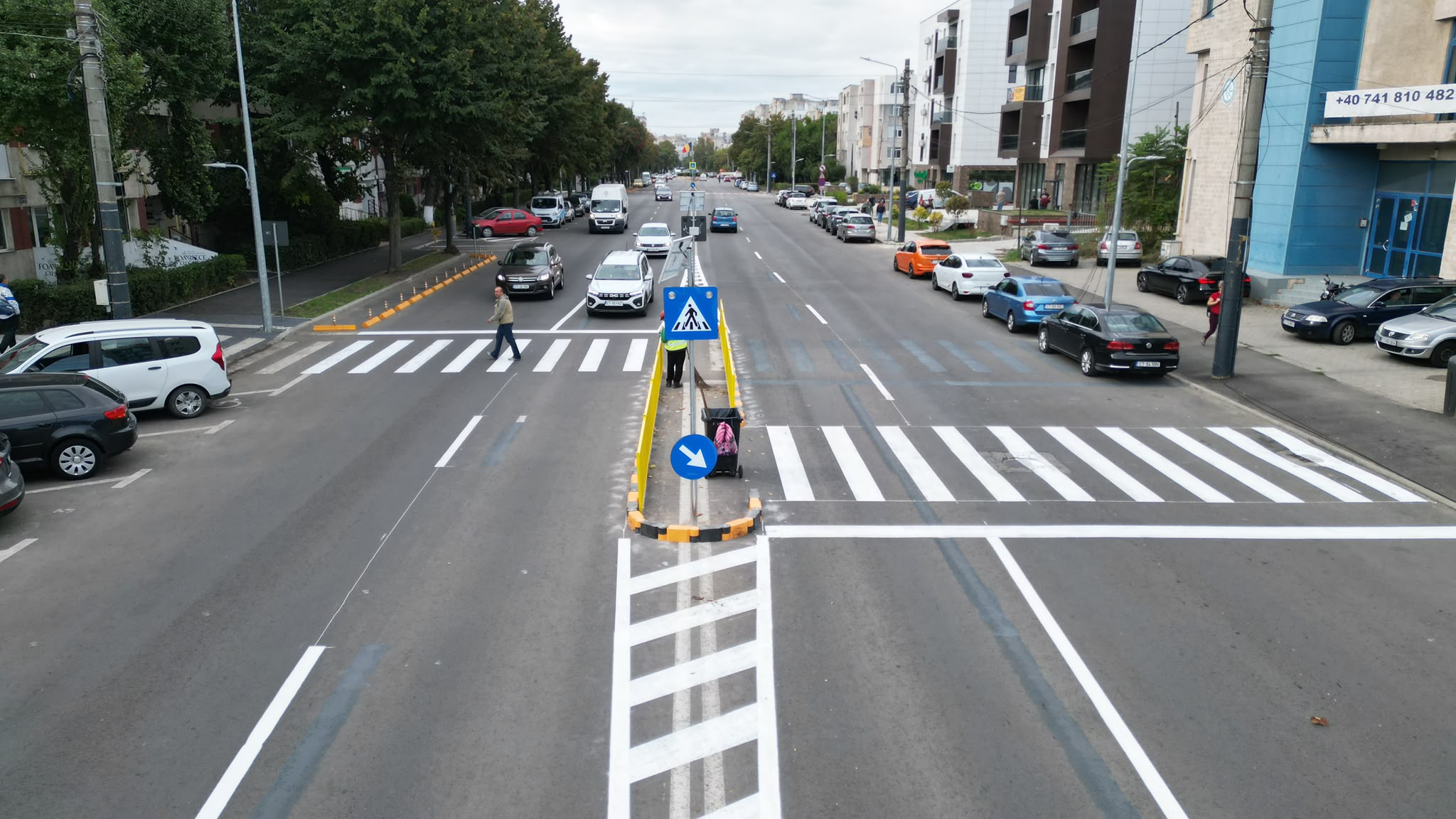 Constanța: Echipele Confort Urban au reamenajat două treceri de pietoni pe strada Dezrobirii, la intersecția cu strada Nicolae Milescu