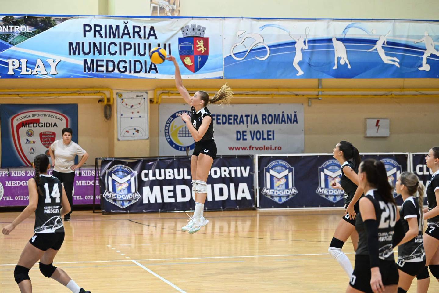 FOTO Victorie clară pentru voleibalistele CS Medgidia: 3-0 în fața echipei din Câmpulung Muscel