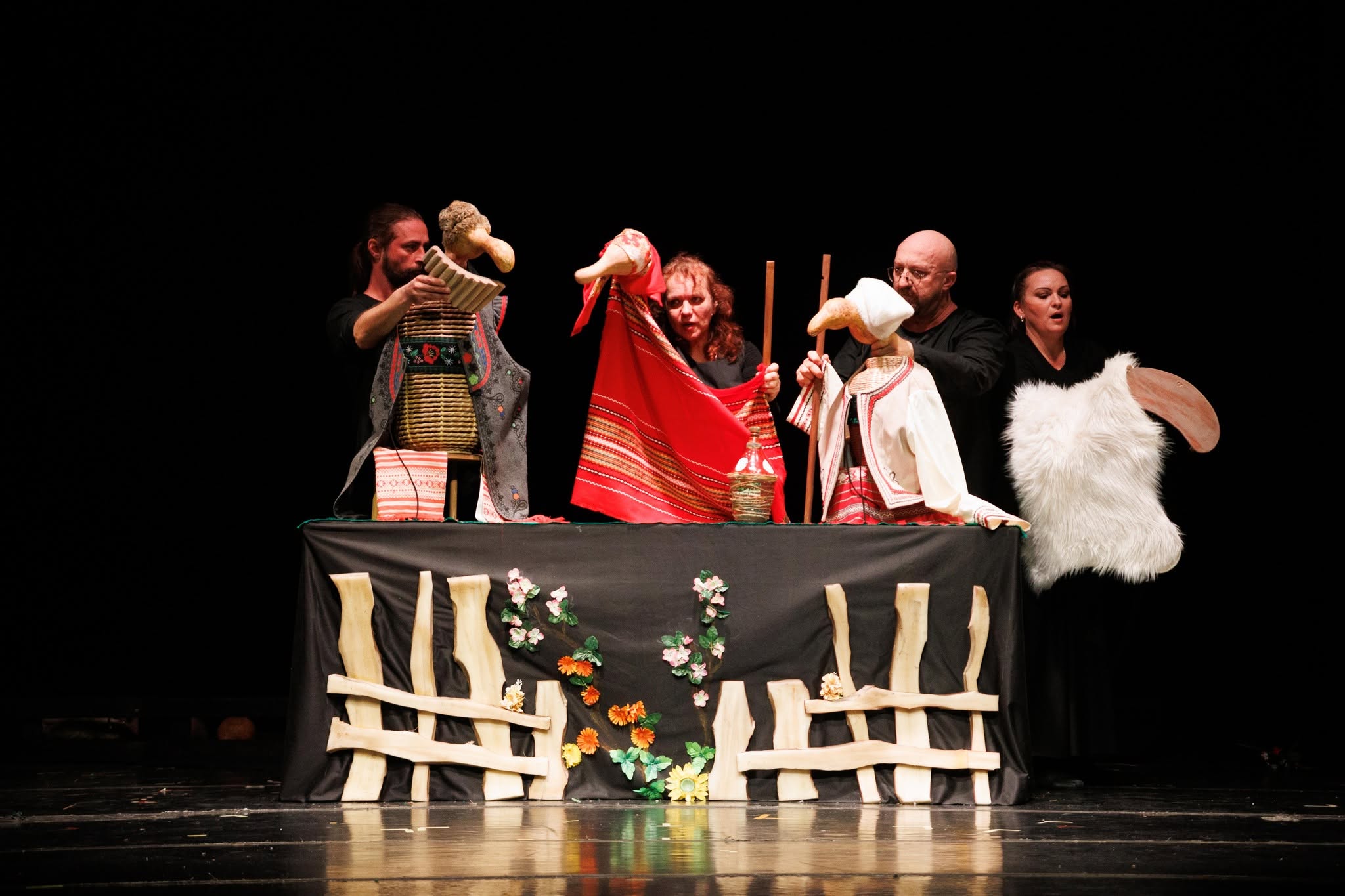 Ce spectacole îi așteaptă pe cei mici la Teatrul Căluțul de Mare din Constanța, în perioada 12–18 octombrie