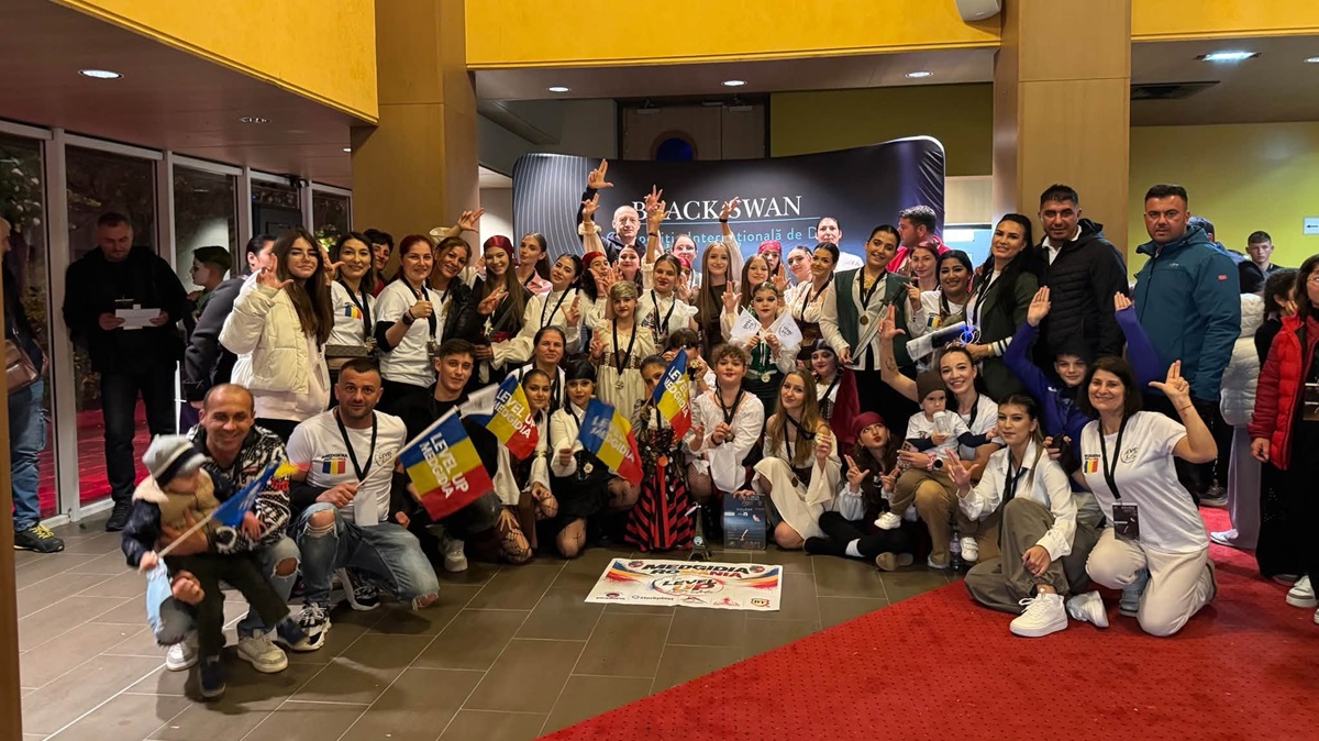 FOTO Școala de dans Level Up Dance Studio Medgidia a strălucit în Paris, la competiția internațională Black Swan! Vezi aici rezultatele obținute
