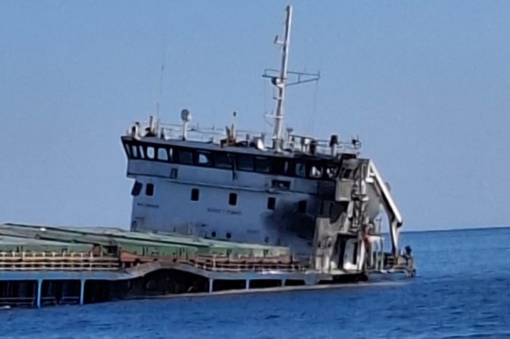 navă lovită de drone Marea Neagră