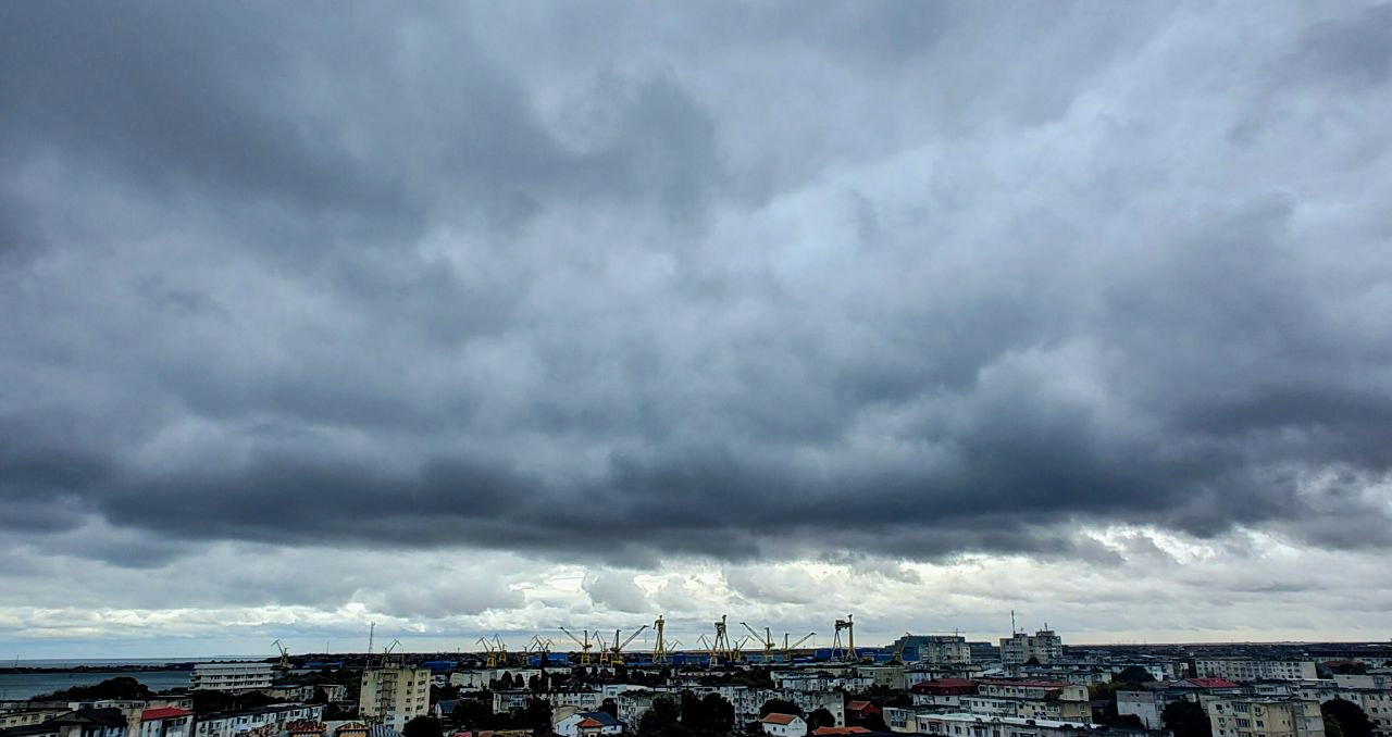 Dobrogea, sub alertă meteo de ploi în aversă și grindină: Când se anunță îmbunătățirea vremii